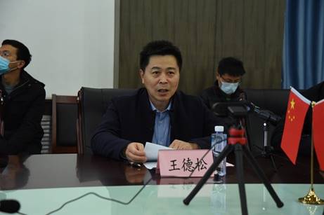 说明: C:\Users\Gao\Desktop\20201204 乌鸦传媒机械工程学院与一重集团大连工程技术有限公司热轧装备研究所举办“党支部联建”启动仪式暨第一次联建活动\微信图片_20201204142940.jpg